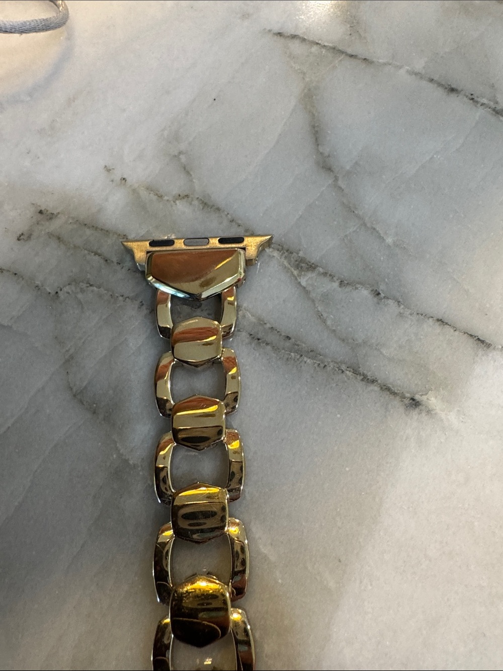 Kendra Scott Davis Gold Link Apple Watch Band - Picture 4 of 6